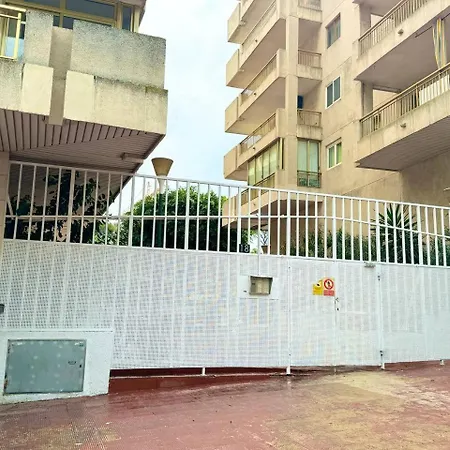 Apartsalou Lea *